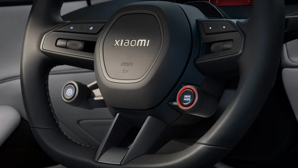 Xiaomi SU7 салон интерьер рулевое колесо
