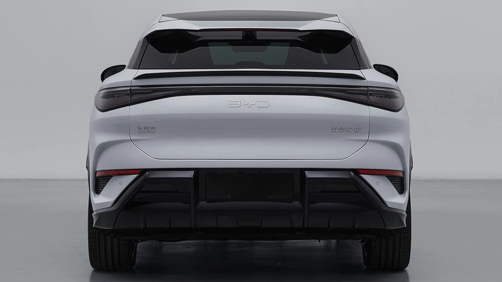 BYD Sea Lion 07 сзади