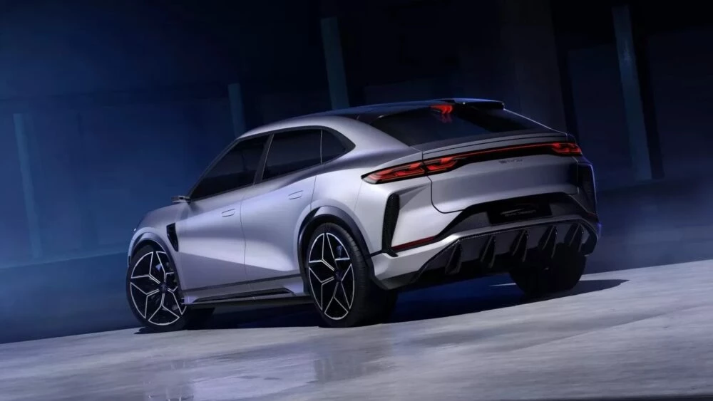 BYD Song L сбоку сзади