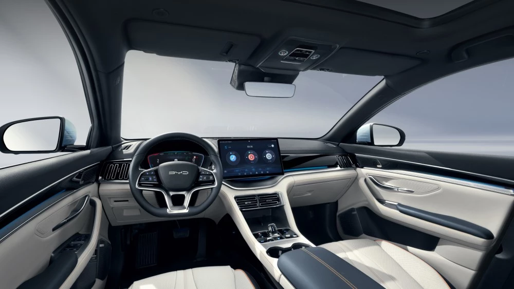 обновленный BYD Song Plus DM-i салон интерьер