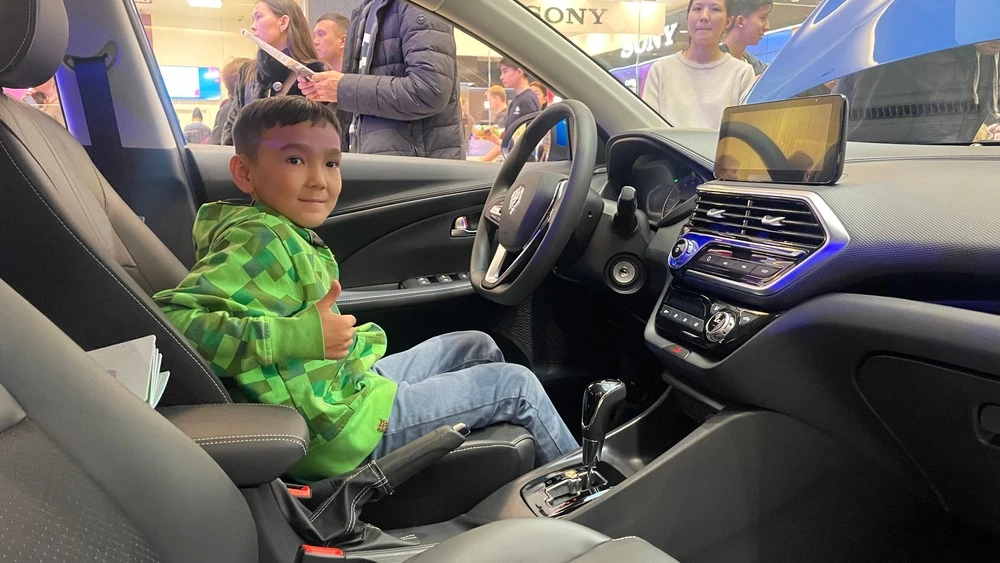 Седан Changan Alsvin салон интерьер в Казахстане