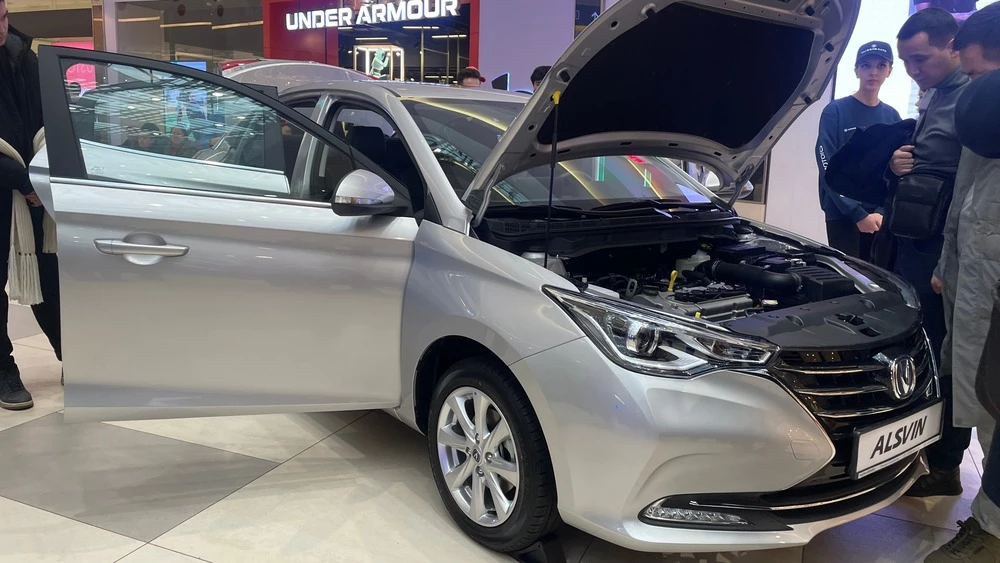 Седан Changan Alsvin сзади в Казахстане