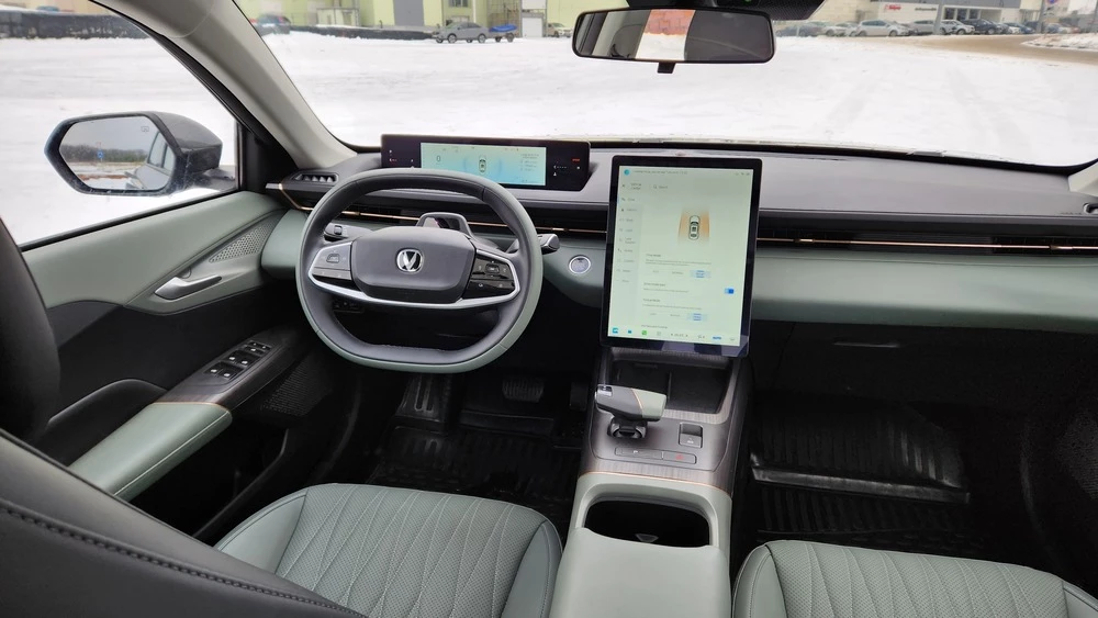 Cедан Changan Lamore салон интерьер тест-драйв