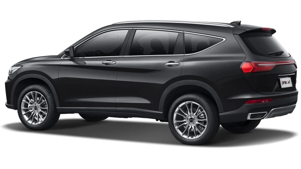 Кроссовер DFSK ix7 сбоку сзади