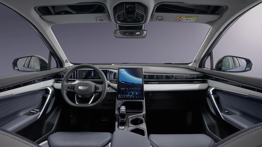 Geely Atlas новый нового поколения цены салон интерьер