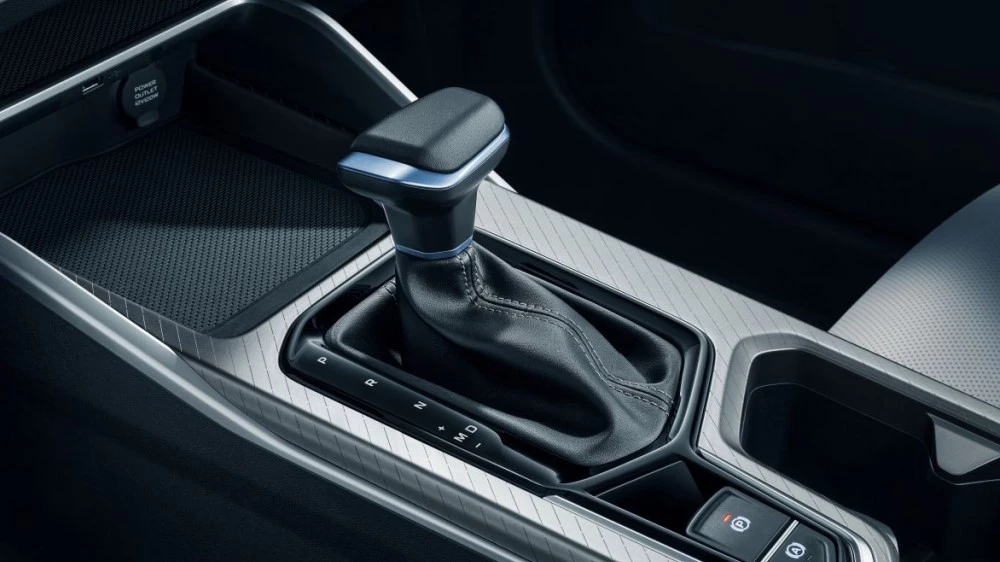 6 самых доступных «китайцев» с классическим «автоматом». Цены, плюсы и минусы Geely Emgrand китайцы с автоматом селектор