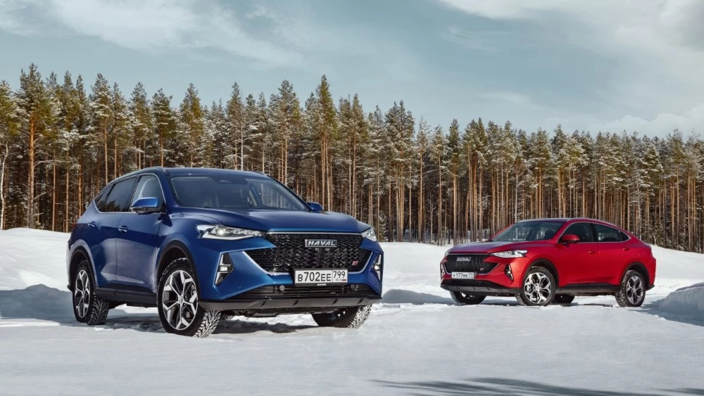 Haval F7 F7x вместе оба сбоку спереди