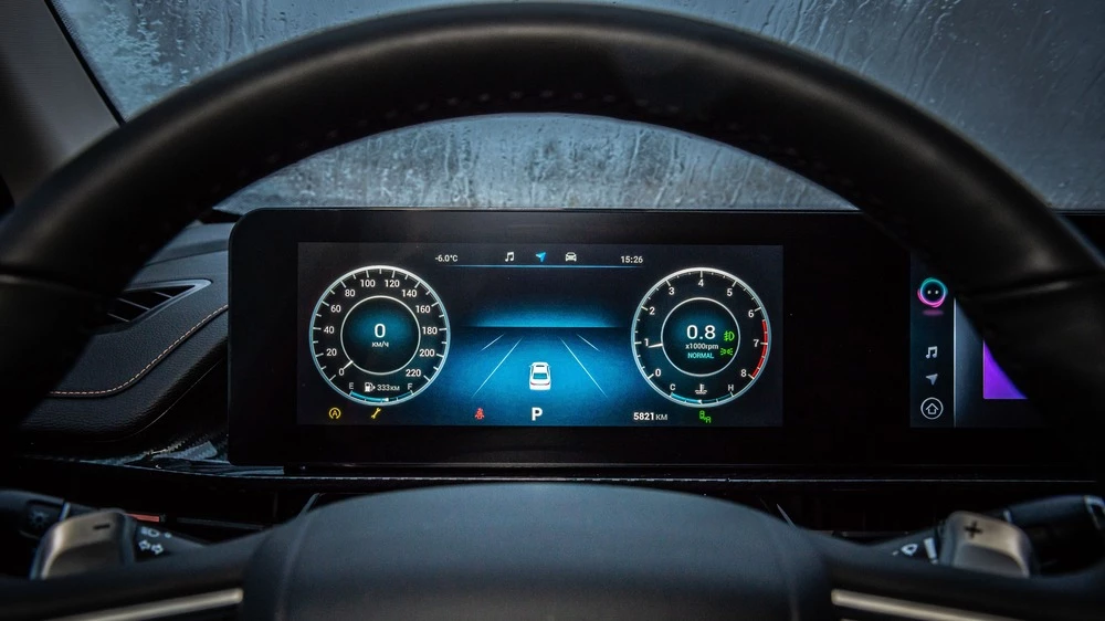 Omoda S5 GT тест-драйв салон интерьер панель приборов щиток