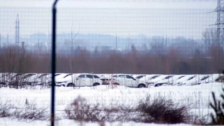 ПСМА завод кроссоверы стоянка