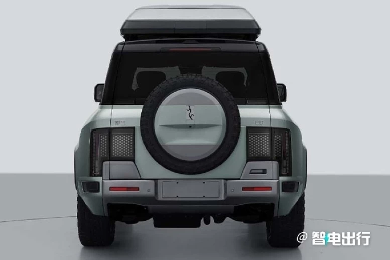 BYD Yangwang U8 в спецверсии Off-Road Master Edition сзади