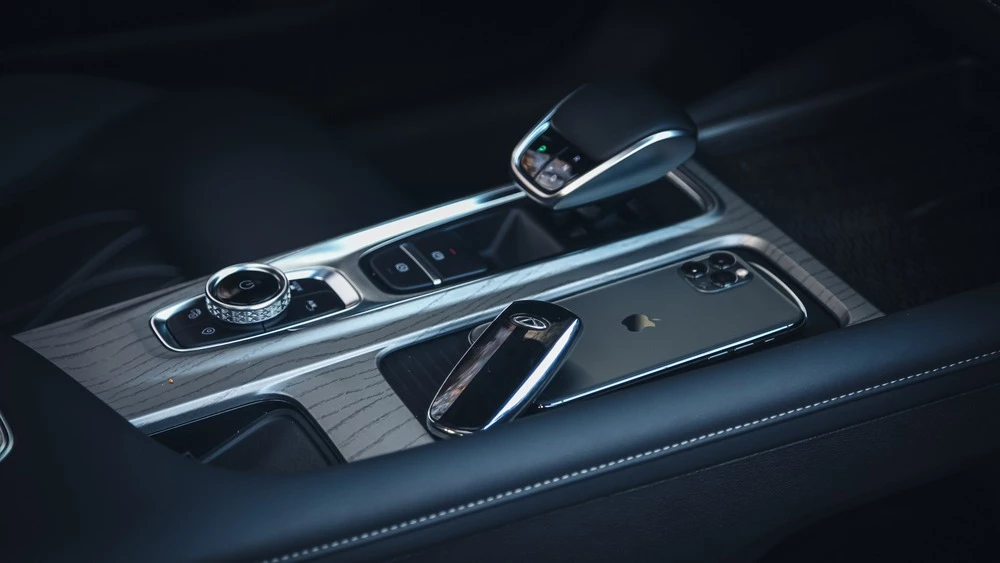 Седан Chery Arrizo 8 салон интерьер тоннель селектор