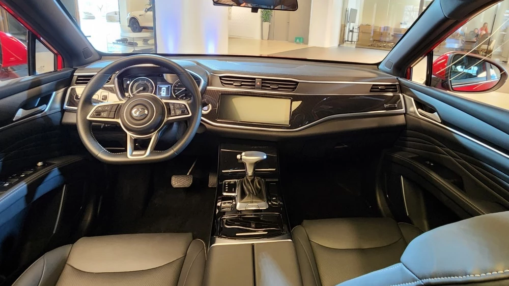 Салон кроссовера DFSK ix5 интерьер