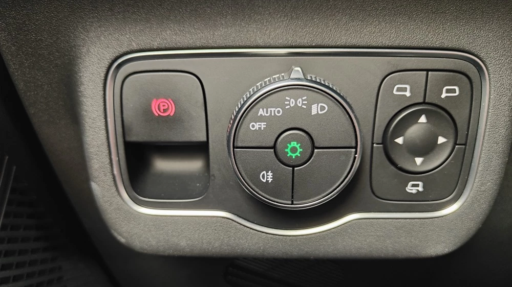 Exeed RX Мишин тест салон интерьер блок управления освещением