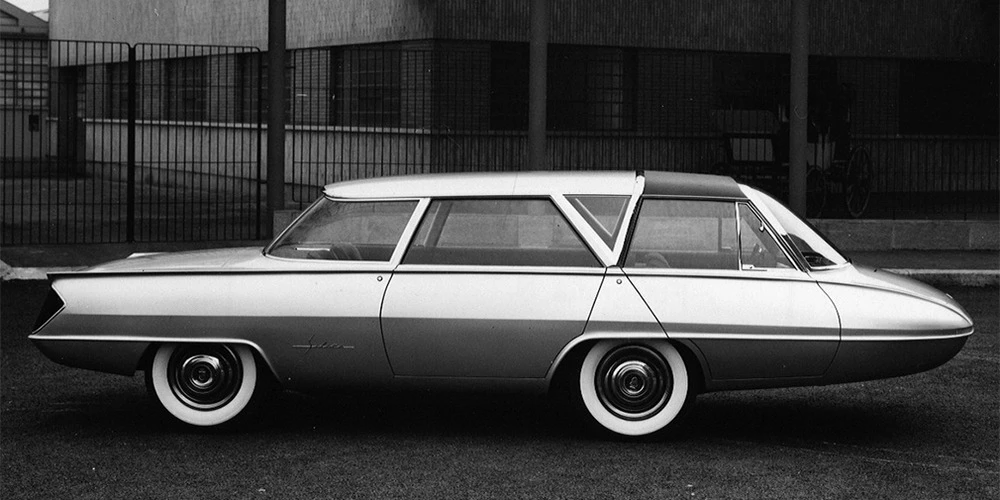 Концепт-кар Ghia Selene сбоку