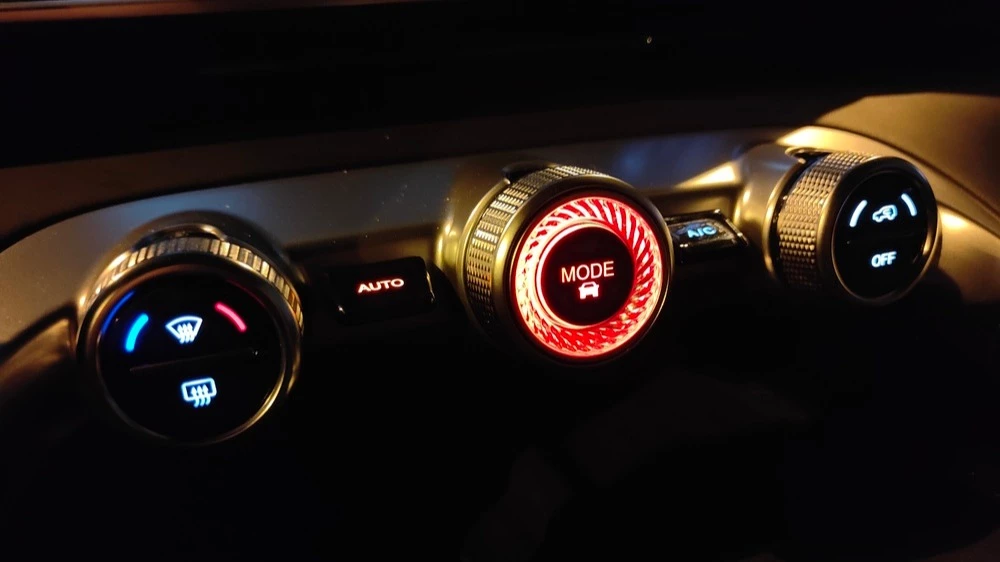 Exeed RX Мишин тест салон интерьер передняя консоль