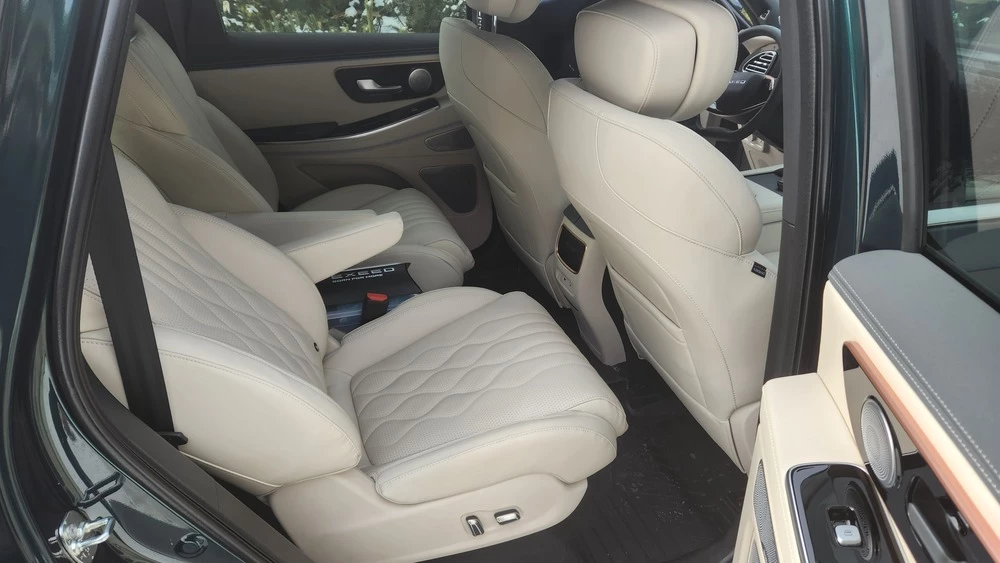 Exeed VX тест салон интерьер второй ряд