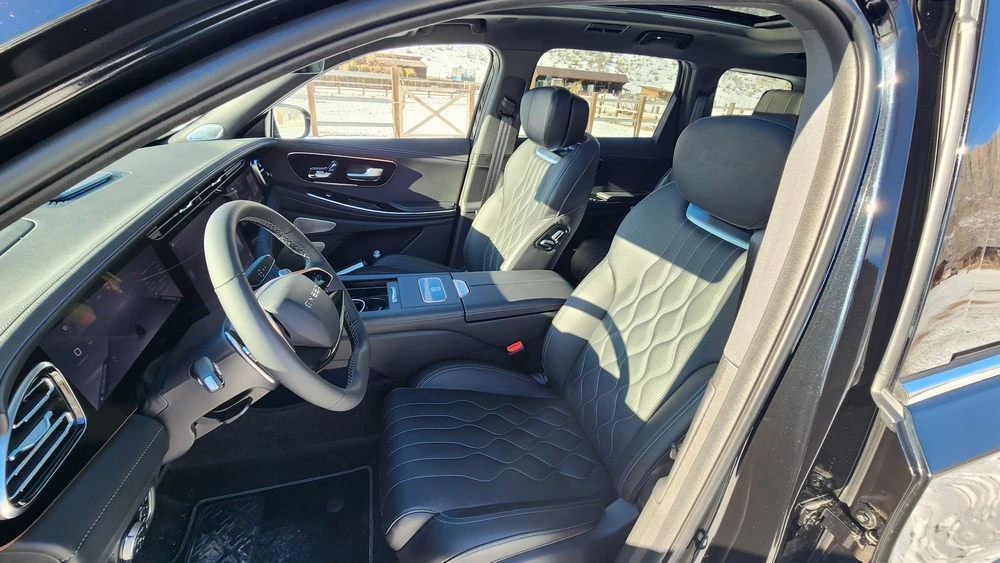 Exeed VX тест салон интерьер первый ряд