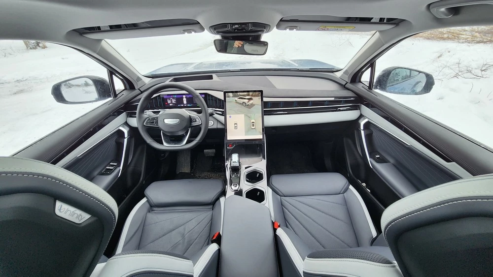 Кроссовер Geely Atlas салон интерьер