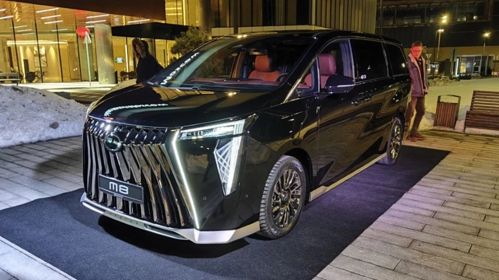 gac m8 презентация сбоку спереди