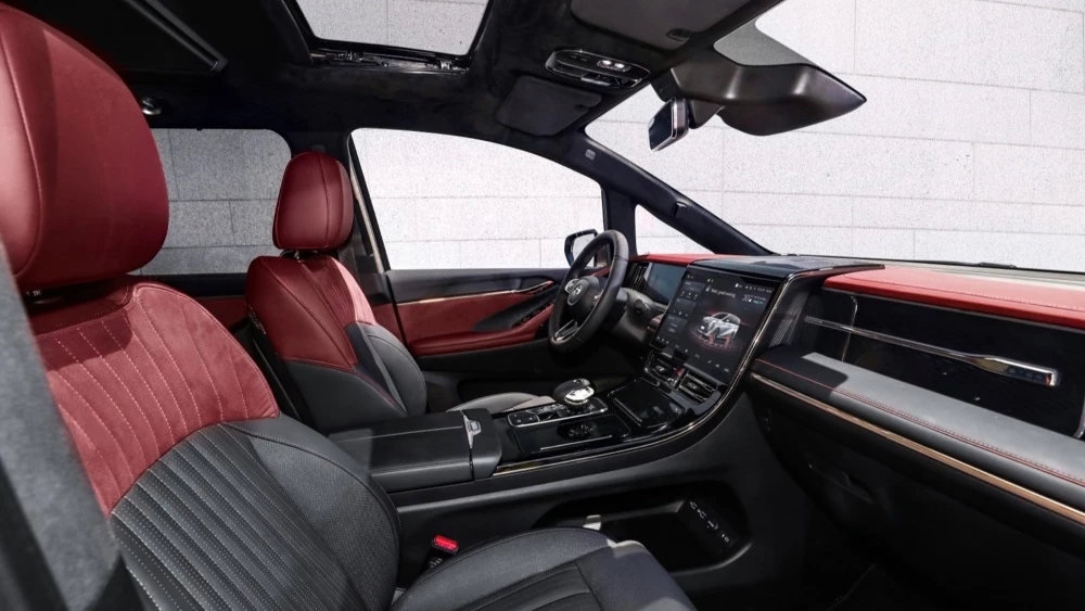 Салон минивэна GAC M8 интерьер