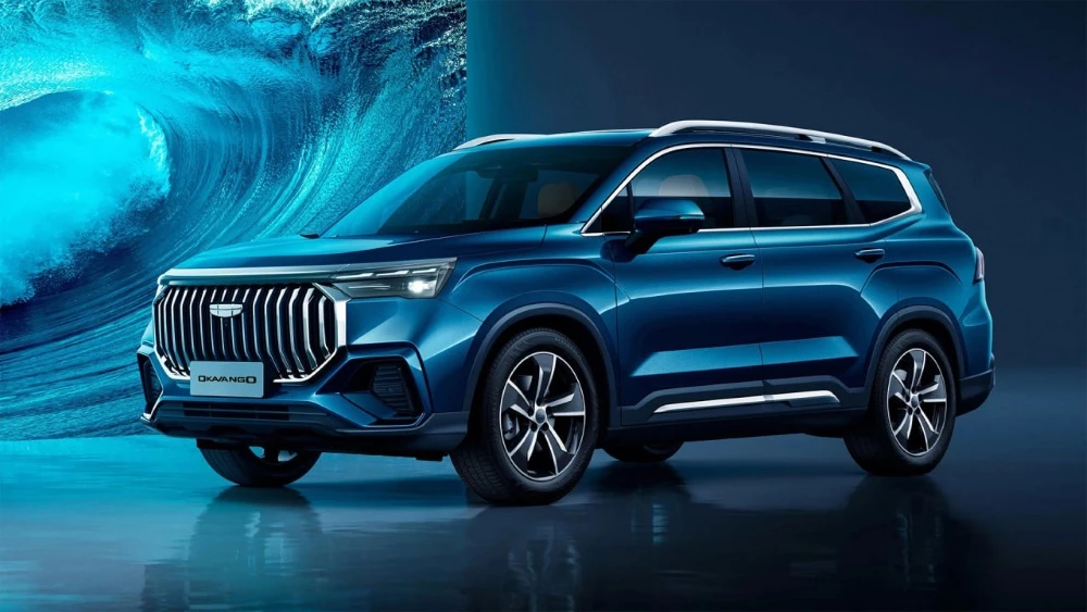 Кунцево GEELY Okavango сбоку спереди