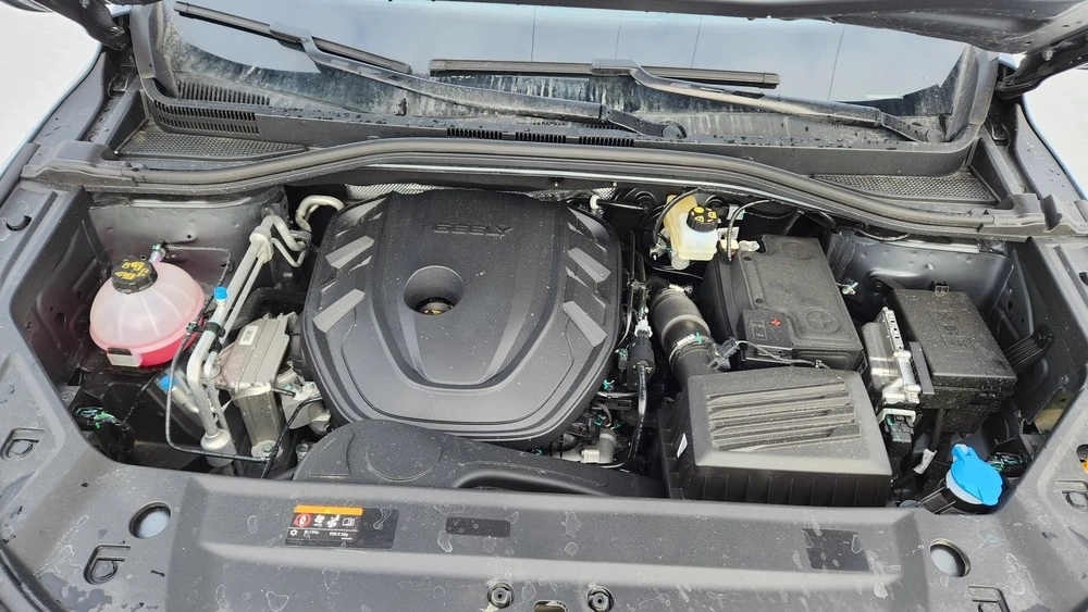 Geely Okavango тест двигатель мотор капот