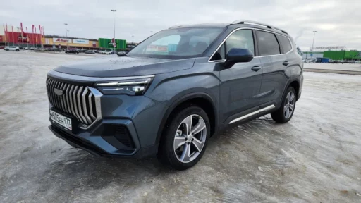 Geely Okavango тест сбоку спереди