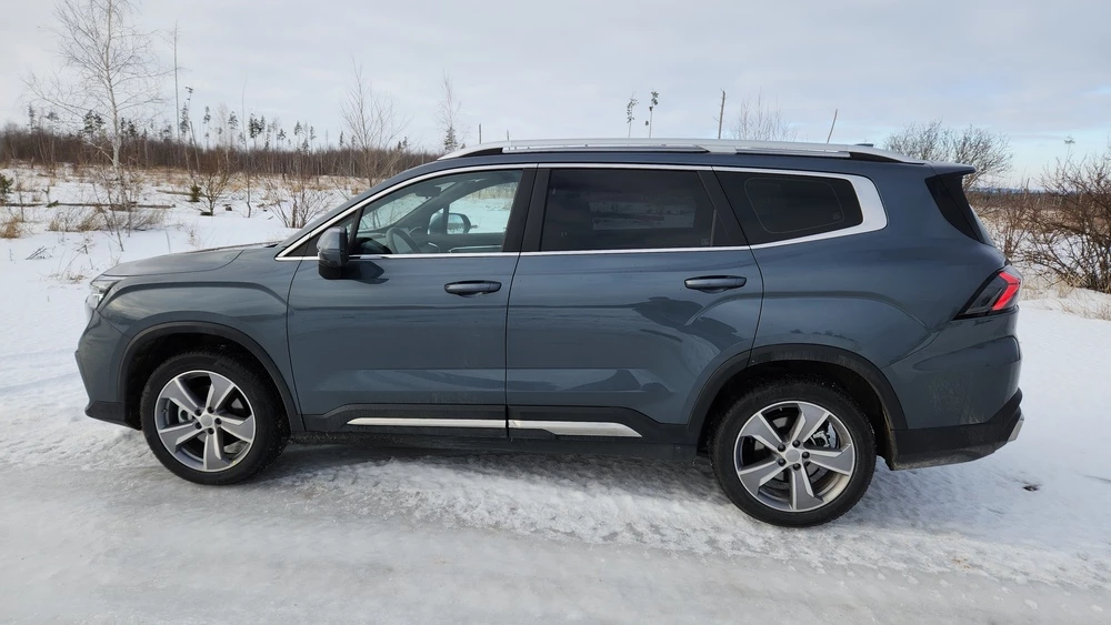 Geely Okavango тест сбоку