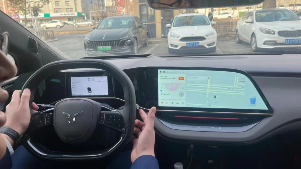 Hongqi EH7 электрический салон интерьер