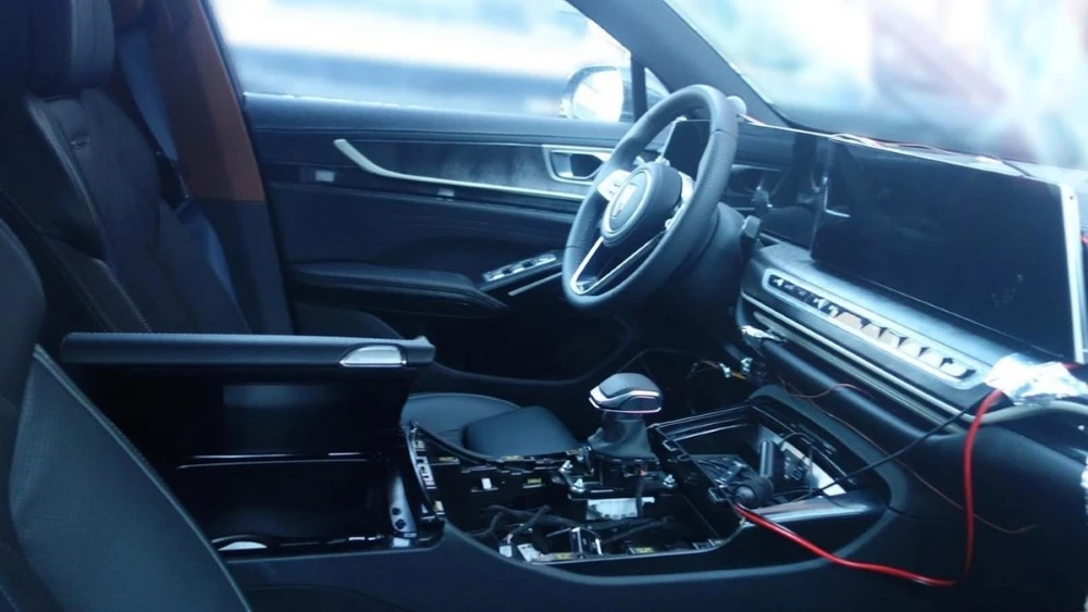 Салон интерьер обновленный седан Hongqi H9