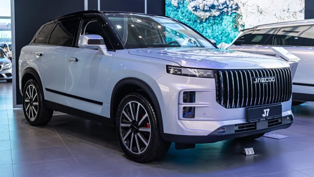 JAECOO J7 в JAECOO АВТОДИН ЗЕЛЕНОГРАД в автосалоне купить новый спереди сбоку