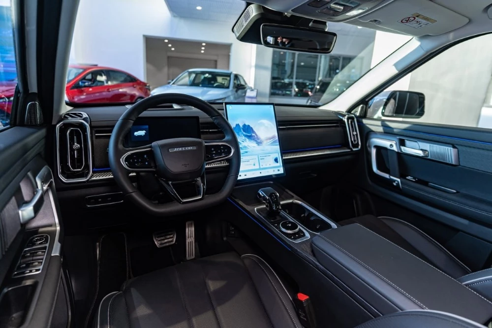 JAECOO J7 в JAECOO АВТОДИН ЗЕЛЕНОГРАД в автосалоне купить новый салон интерьер