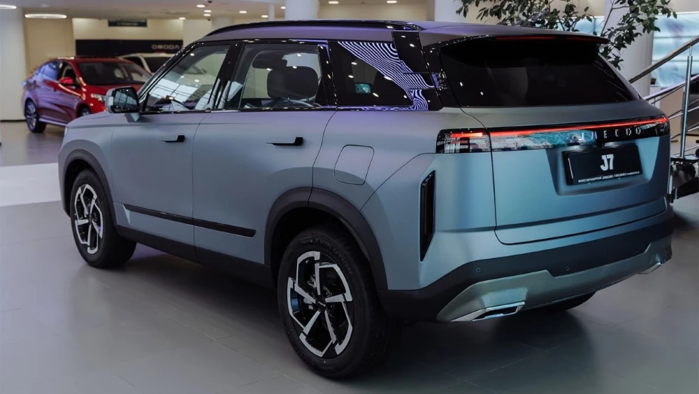 JAECOO J7 БИЗНЕС КАР КАШИРСКИЙ сбоку сзади