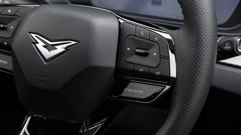 Kaiyi X7 Kunlun салон интерьер кнопка старт-стоп на руле