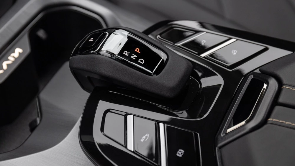 Kaiyi X7 Kunlun салон интерьер селектор коробки передач