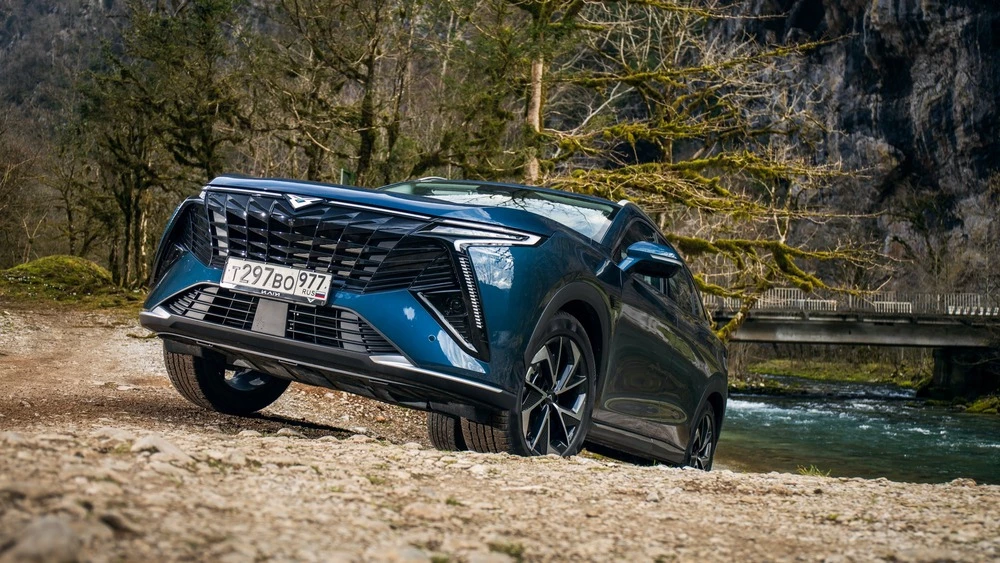 Kaiyi X7 Kunlun сбоку спереди