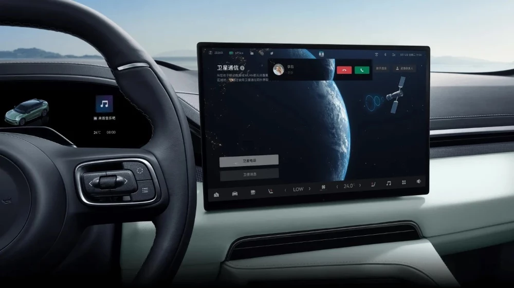 Новый электрический лифтбек Zeekr 001 салон интерьер мультимедиа медиасистема