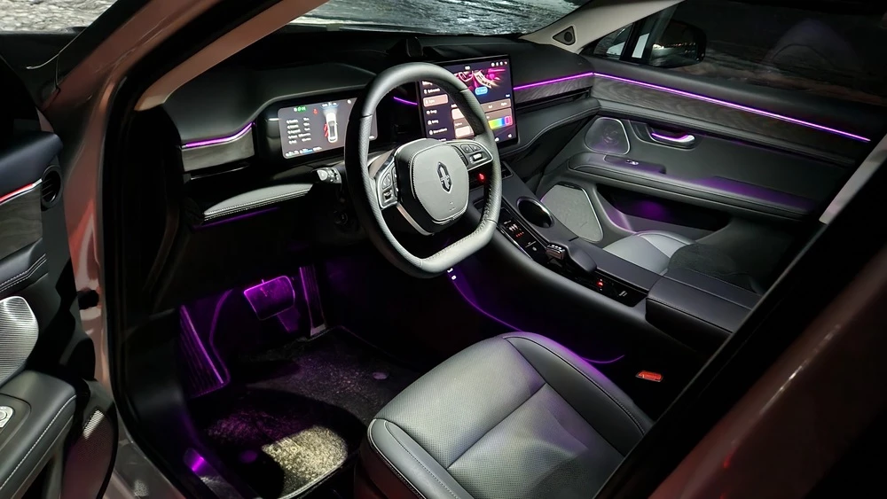 Aito M5 салон интерьер вечерняя подсветка интерьерная атмосферная