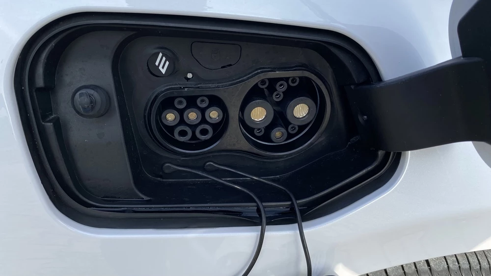 Амберавто А5 зарядный порт GB/T