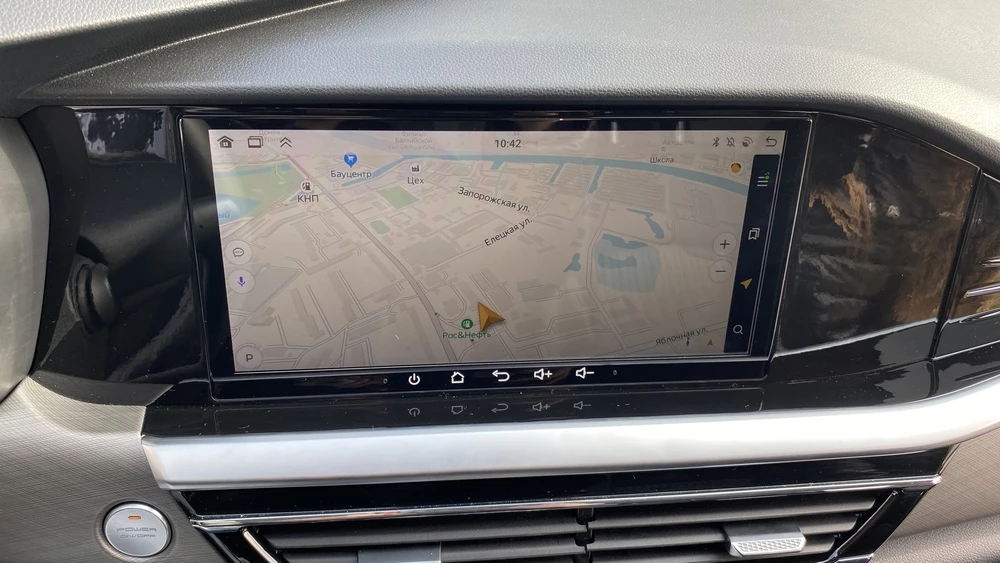 Амберавто А5 салон интерьер мультимедиа медиасистема Яндекс