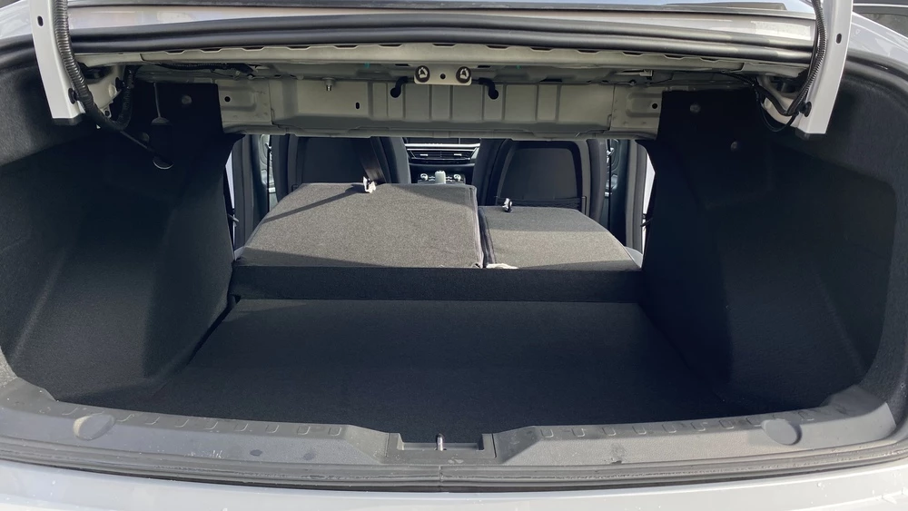 Амберавто А5 салон интерьер второй ряд сиденья багажник