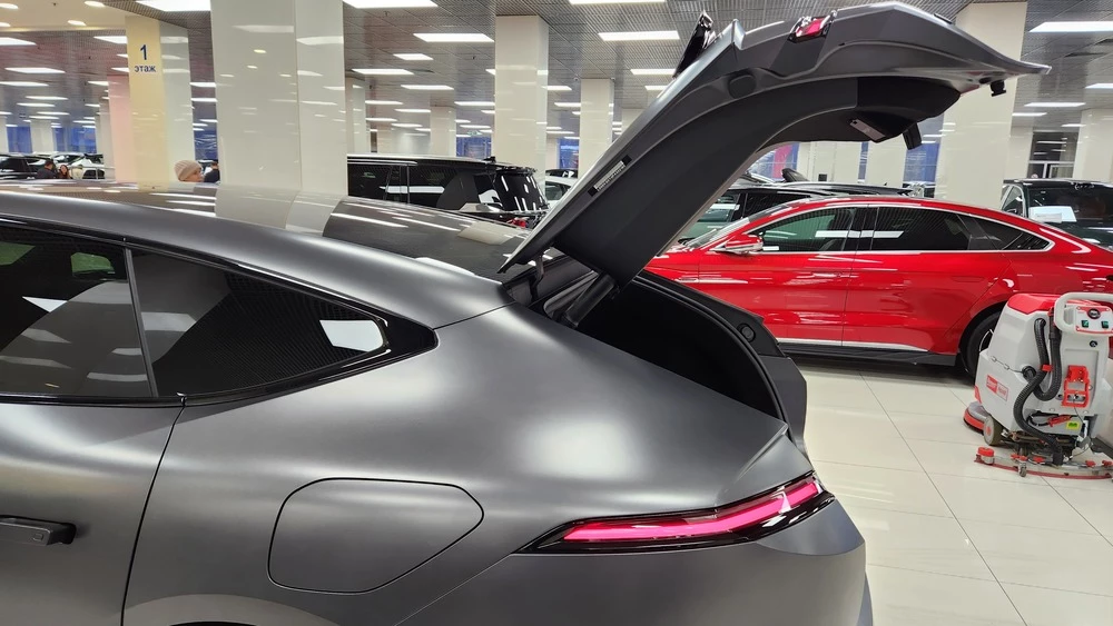 avatr 12 в России крышка багажника седан