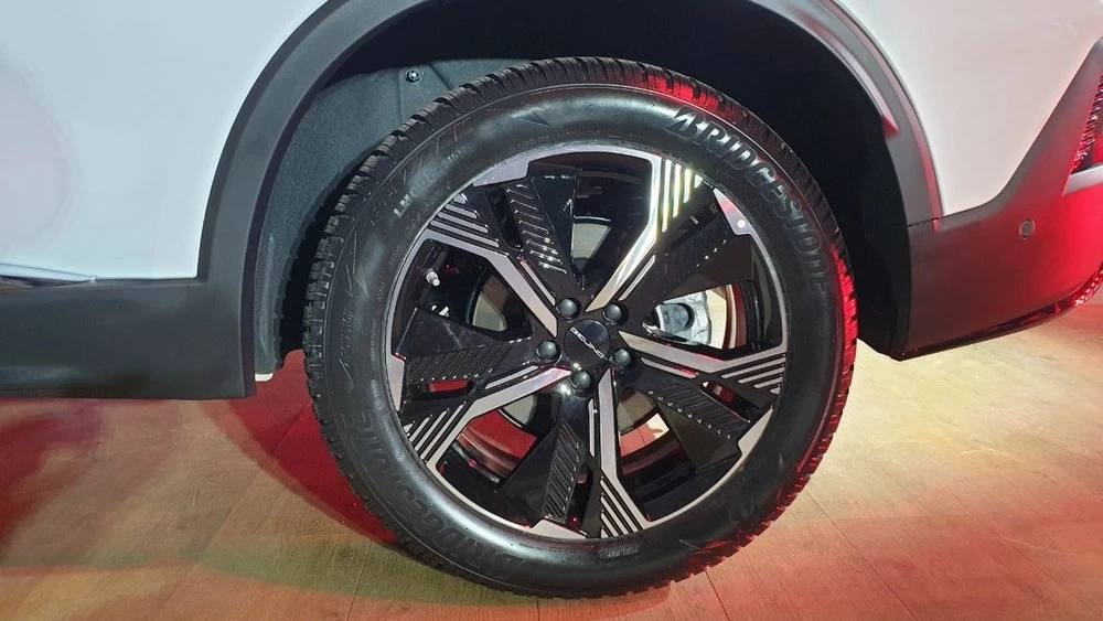 BAIC X75 презентация колеса bridgestone