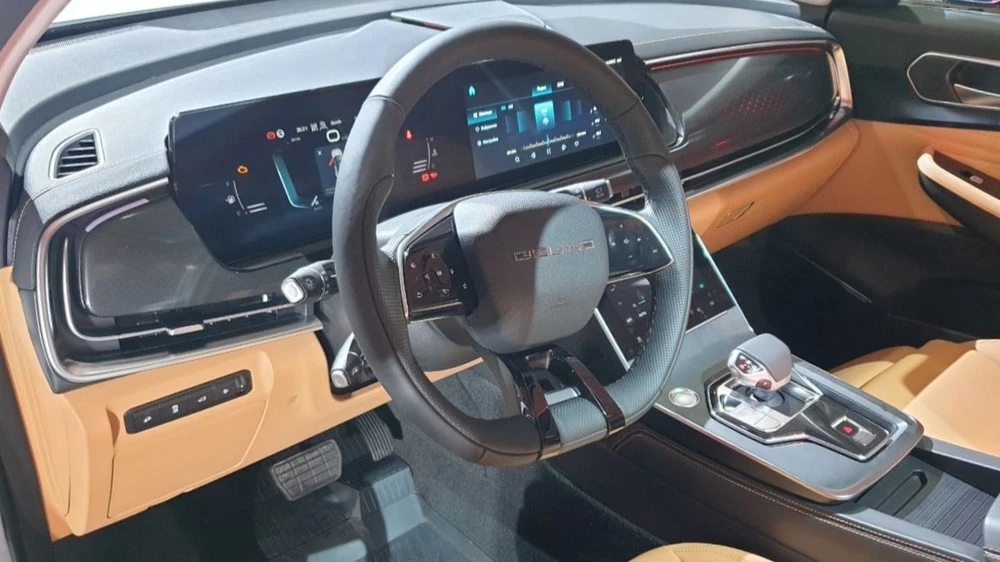 BAIC X75 презентация салон интерьер спереди