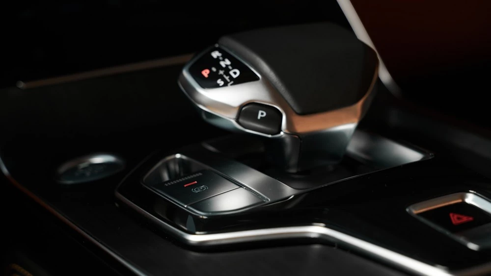 BAIC X75 тест салон интерьер тоннель селектор