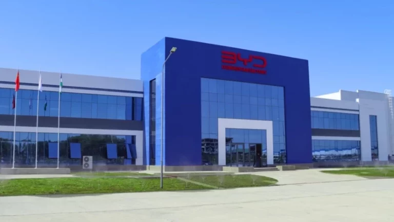 BYD в Узбекистане фабрика Джизак завод проходная здание