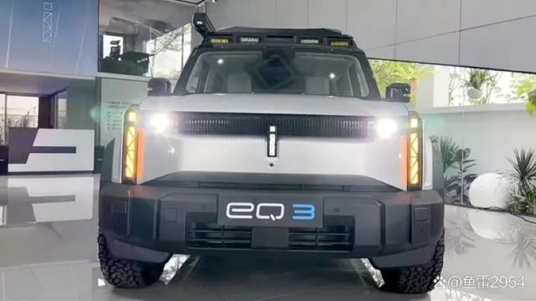 Chery iCar 03 сбоку спереди eq3