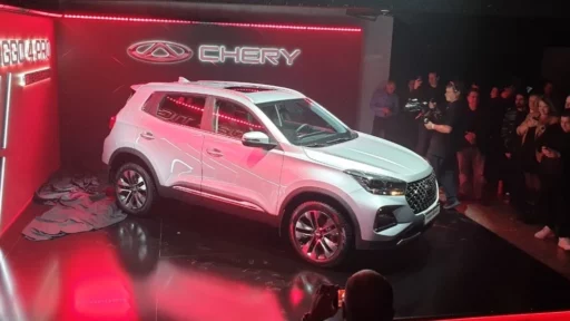 Chery Tiggo 4 Pro 18 Years Edition презентация сбоку спереди