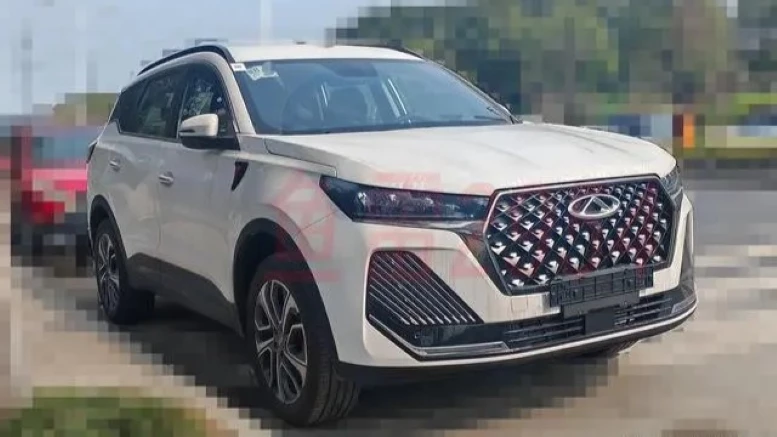 Обновленный кроссовер Chery Tiggo 7 Pro с автоматической трансмиссией сбоку спереди