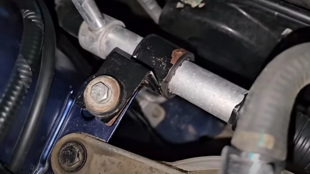 Кроссовер Chery Tiggo 8 с пробегом 200 тысяч км ржавчина коррозия